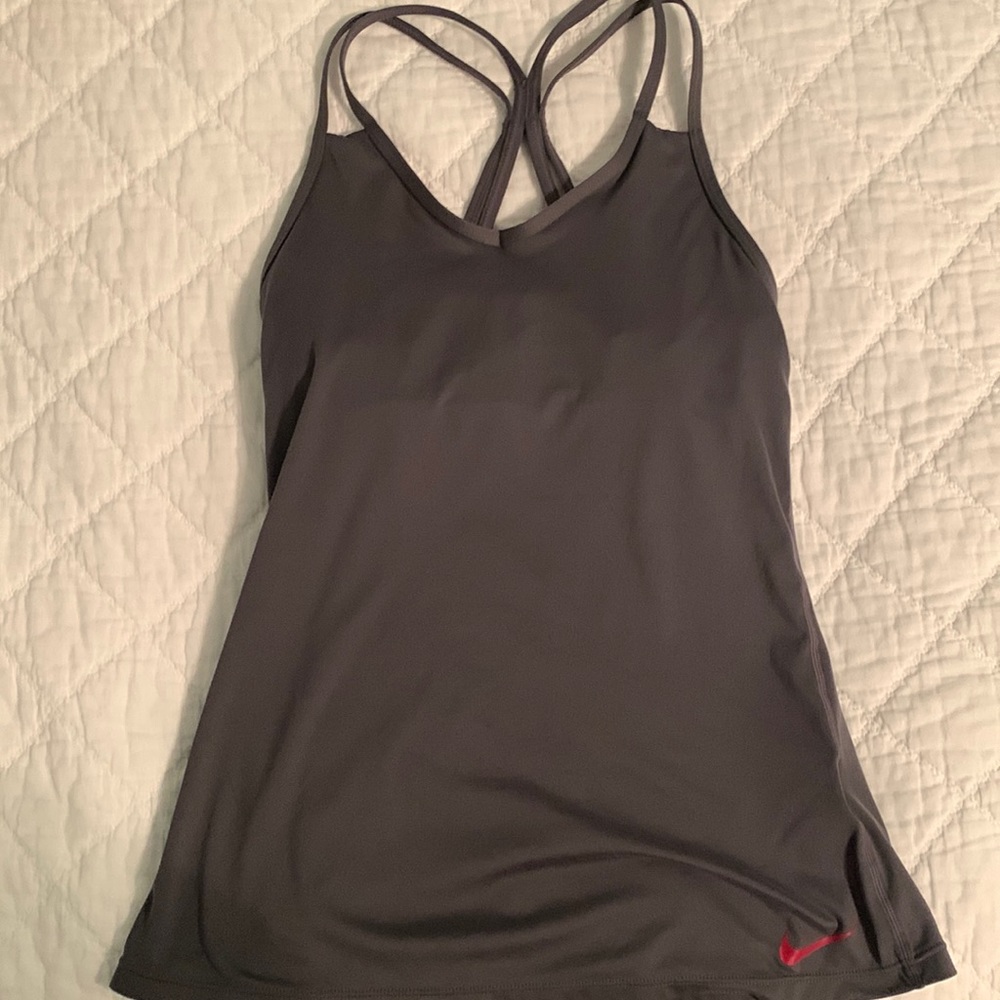 nike tank top size small perfect condition